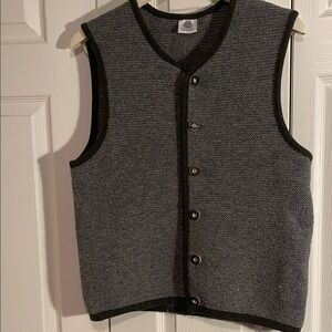Men's Charcoal Knit Vest with Green Trim